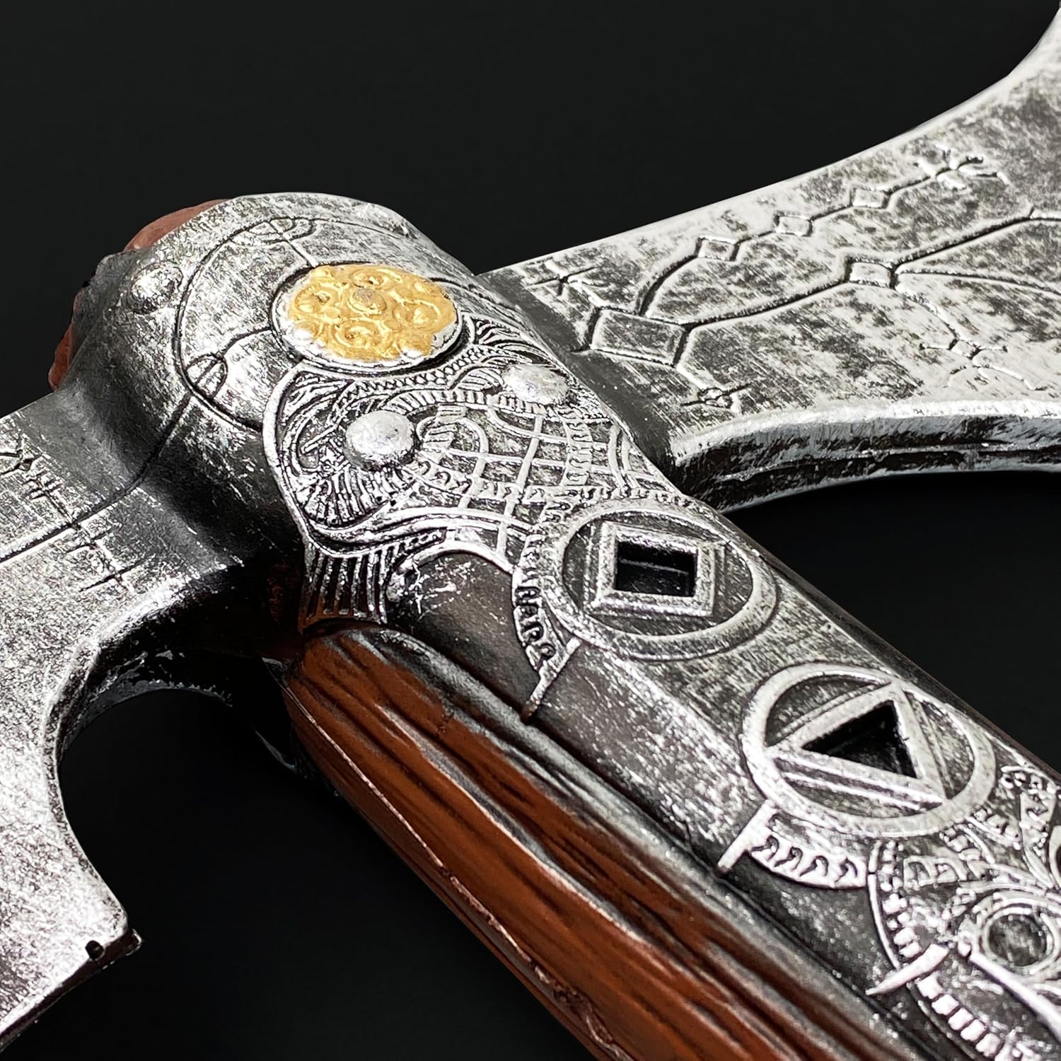 fantasy axe cosplayer Kratos foam replica